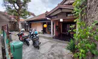 Rumah Bandung Utara Besar 2 Lantai dekat Borma Cikutra