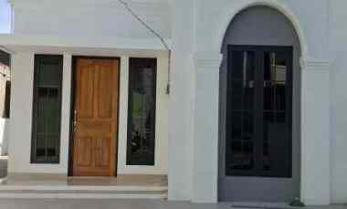 rumah banyumanik type american classic mewah