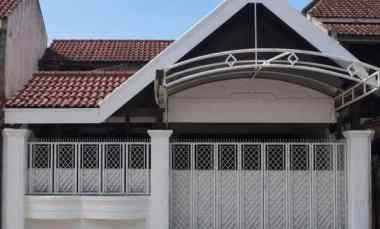Rumah Barata Jaya, Carport 2 Mobil
