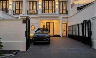 rumah baru american classic di cempaka putih jakpus