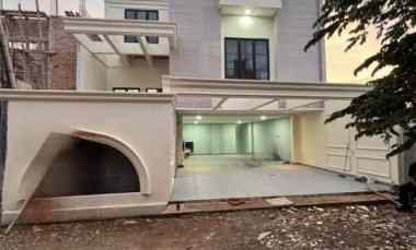 rumah baru dalam townhouse di duren sawit jaktim