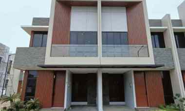rumah baru dalam townhouse di kembangan jakbar