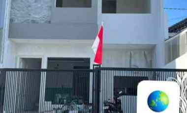 rumah baru gress araya row jalan 2 mobil lebih