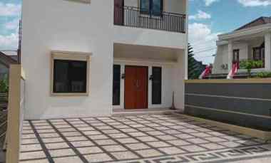 rumah baru hook di cisaranten arcamanik 5kt 2 carport