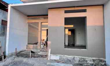 Rumah Baru, Modern dekat Polsek Berbah, Sleman