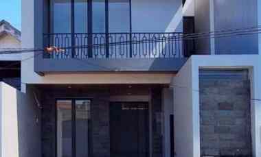 rumah baru modern di manyar tirtoyoso surabaya