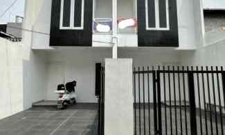 Rumah Baru Modern di Tebet Barat dalam Jakarta Selatan