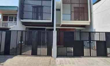 rumah baruk rungkut depan superindo merr surabaya