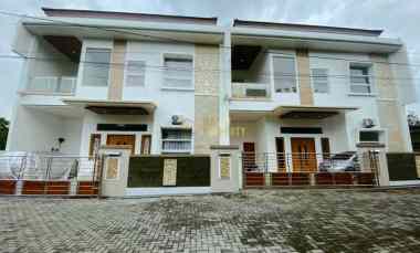 Rumah Besar 4 Kamar di Ngaglik, Siap Huni Harga Nego