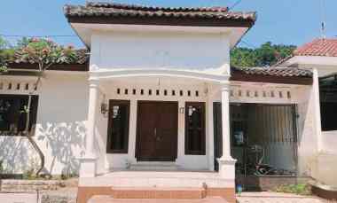 rumah besar 6 kt under 1 m banyumanik semarang