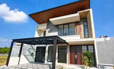 Rumah Besar Minimalis Pakuwon City Grand Island