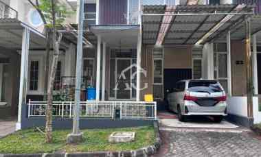 rumah cantik 2 lantai di citra garden malang