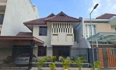 rumah cantik 2 lantai sutorejo prima siap huni