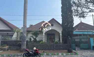 rumah cantik di jl welirang malang