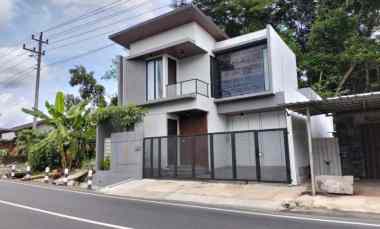 Rumah Cantik FULL Furnish dekat Pemda Sleman