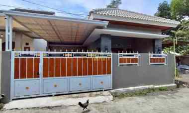 rumah cantik modern 3 menit dari pamella 7