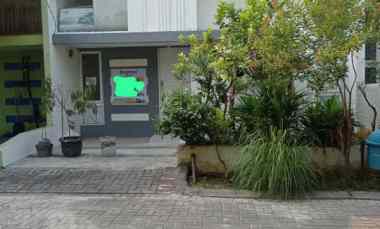 rumah cantik strategis di cluster golden city sepatan