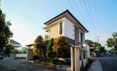 rumah casa rajawali siap huni