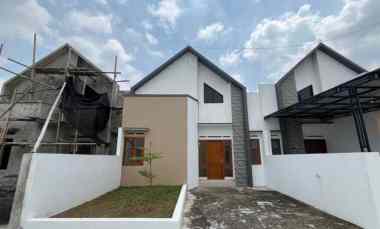 rumah cluster di nawasena village solo baru