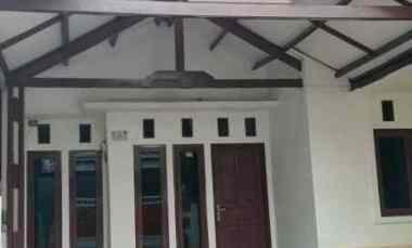 gambar rumah dalam cluster exclusive tanah baru rn elih