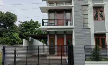 rumah dekat akses toll dan di kemang pratama 2 bekasi