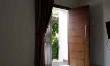 rumah dekat mall di burgundy summarecon bekasi