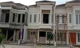 Rumah Desain Klasik 2 Lantai di Ciputat, Tangsel