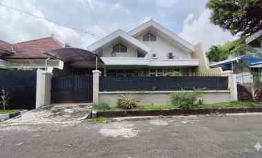 rumah dharmahusada indah utara row 3 mobil