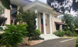 Rumah di Area Sangat Asri di Bukit Golf Pondok Indah