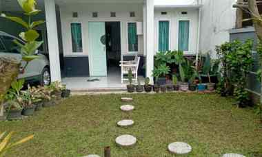 rumah di gegerkalong siap huni dekat ke pondok hijau