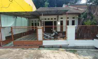 rumah di haji gofur bukit cipageran dekat permata