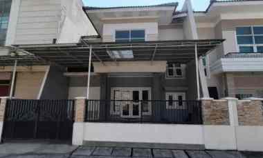 Rumah di Mulyosari Tengah