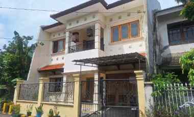 rumah di nginden surabaya timur