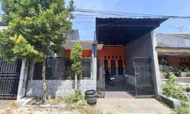 rumah di perumahan taman gading jember