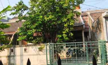 Rumah di Tytyan Indah Medan Satria Bekasi