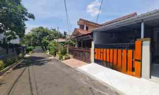 rumah di vila pamulang tangerang selatan