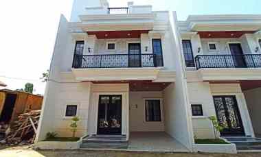 rumah dijual 2 lantai di rangkapan jaya depok