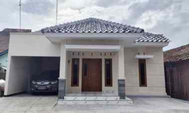 rumah dijual di kota magelang dekat alun alun magelang