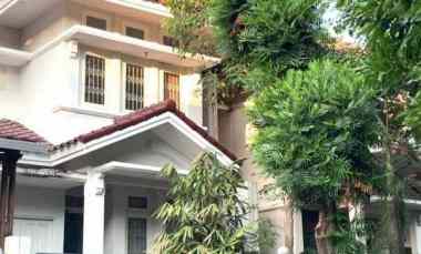rumah dijual graha family surabaya barat