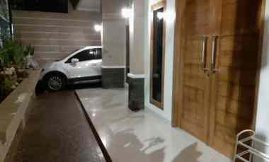 rumah dijual hook 2 lantai lokasi ulujami