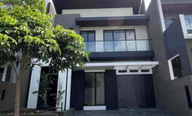 rumah dijual woodland citraland utama surabaya barat