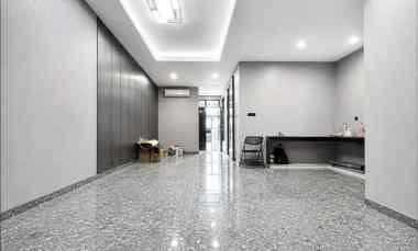 rumah disewakan di tebet barat