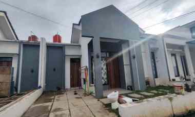 gambar rumah eksklusif dan modern di bumi aksara buahbatu