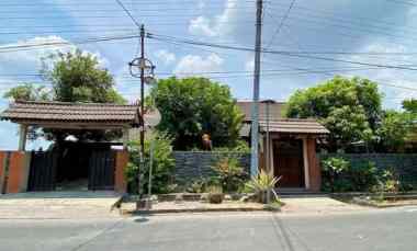 rumah etnik dekat candi sambisari yogyakarta
