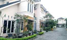 Rumah Mewah Cantik Minimalis 2 lantai dalam Perum Condongcatur