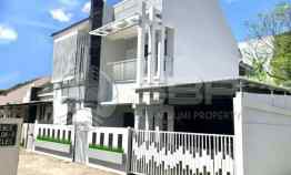 Rumah Cantik Minimalis 2 lantai Condongcatur Utara Amikom,RS JIH