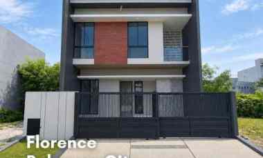 Rumah Florence, Pakuwon City NEW, MINIMALIS, Carport 2