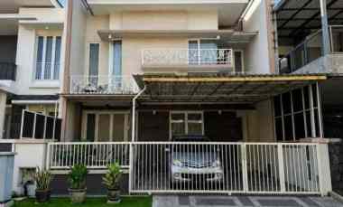 rumah florence pakuwon city strategis minimalis