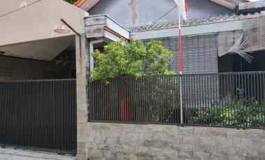 rumah halaman luas siap huni