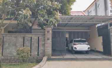 rumah hook 2 lantai di pusat kota bandung